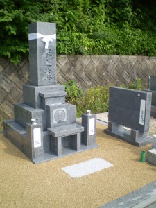 尺寸三重台神道墓